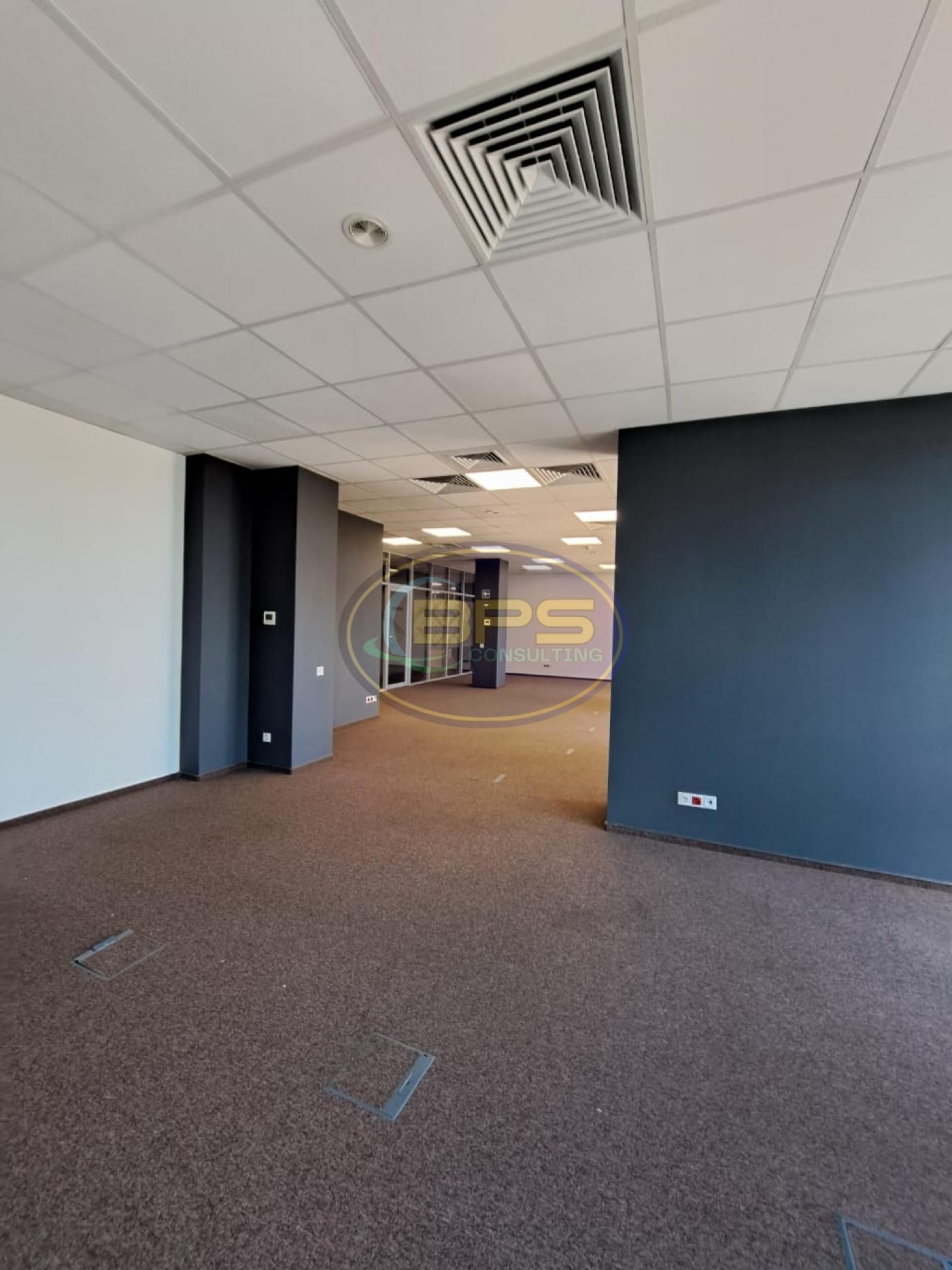 Преміальне офісне приміщення в центрі — 500 м²
