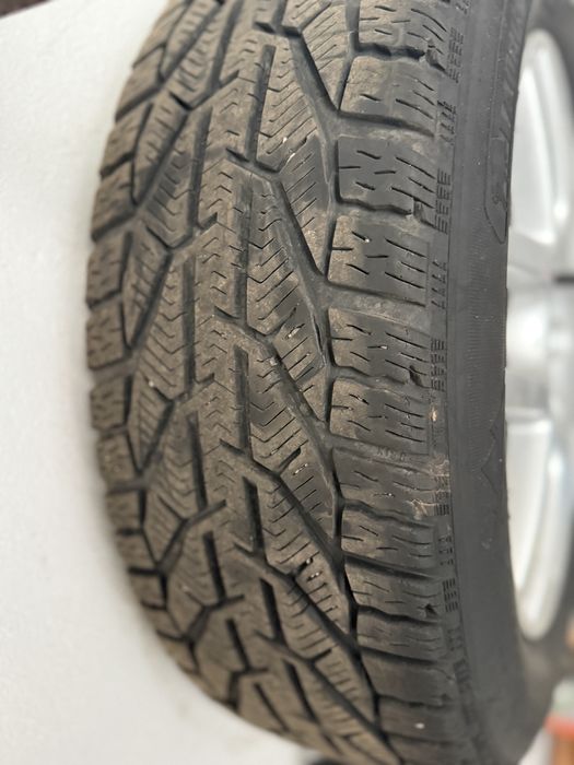 Диски з шинами r16