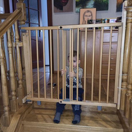 Barierka ochronna na schody dla dzieci blokada zamknięcie