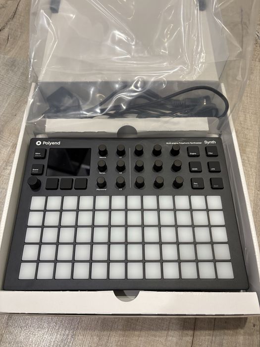 Polyend Synth em excelente estado
