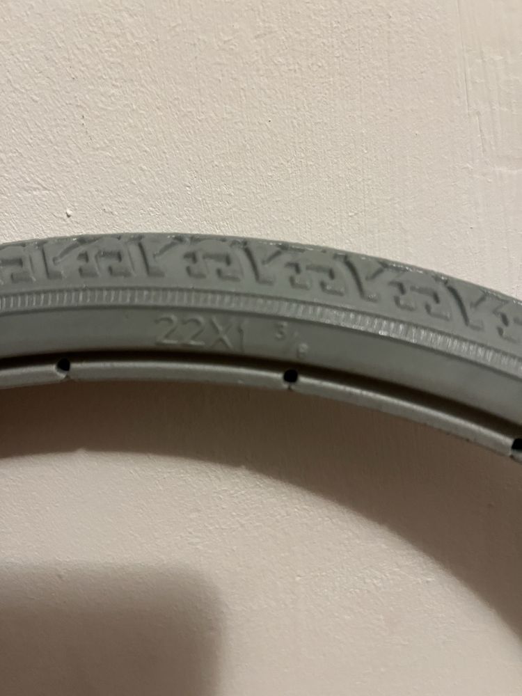 Opony do wózka inwalidzkiego pełne 22x1 3/8