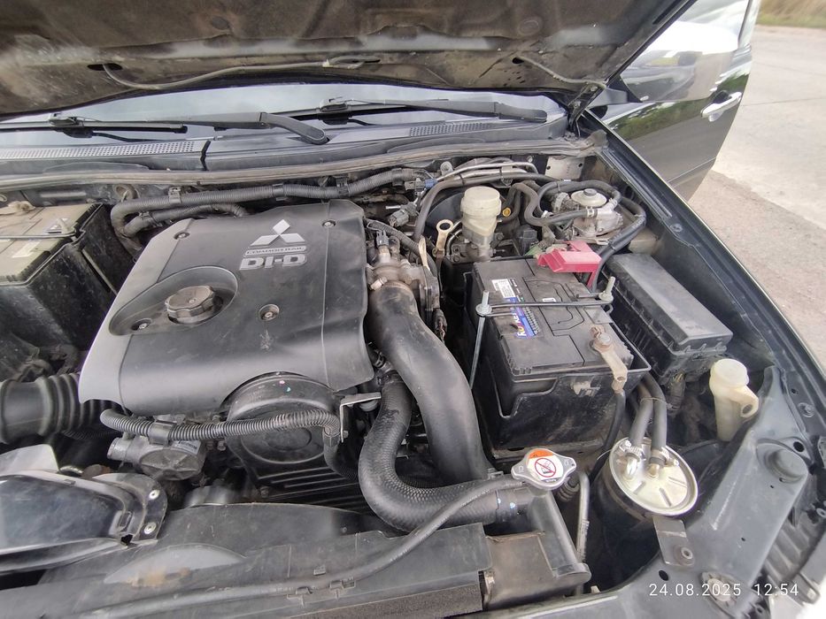 Mitsubishi pagero sport 2011