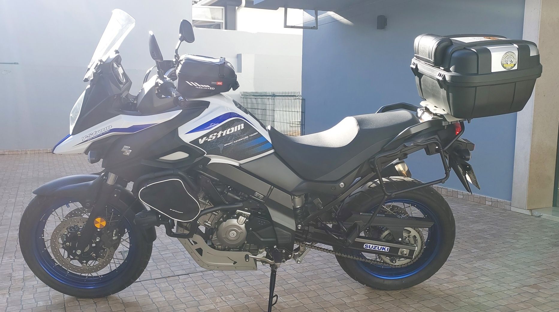 Suzuki V-Strom 650 Adventure