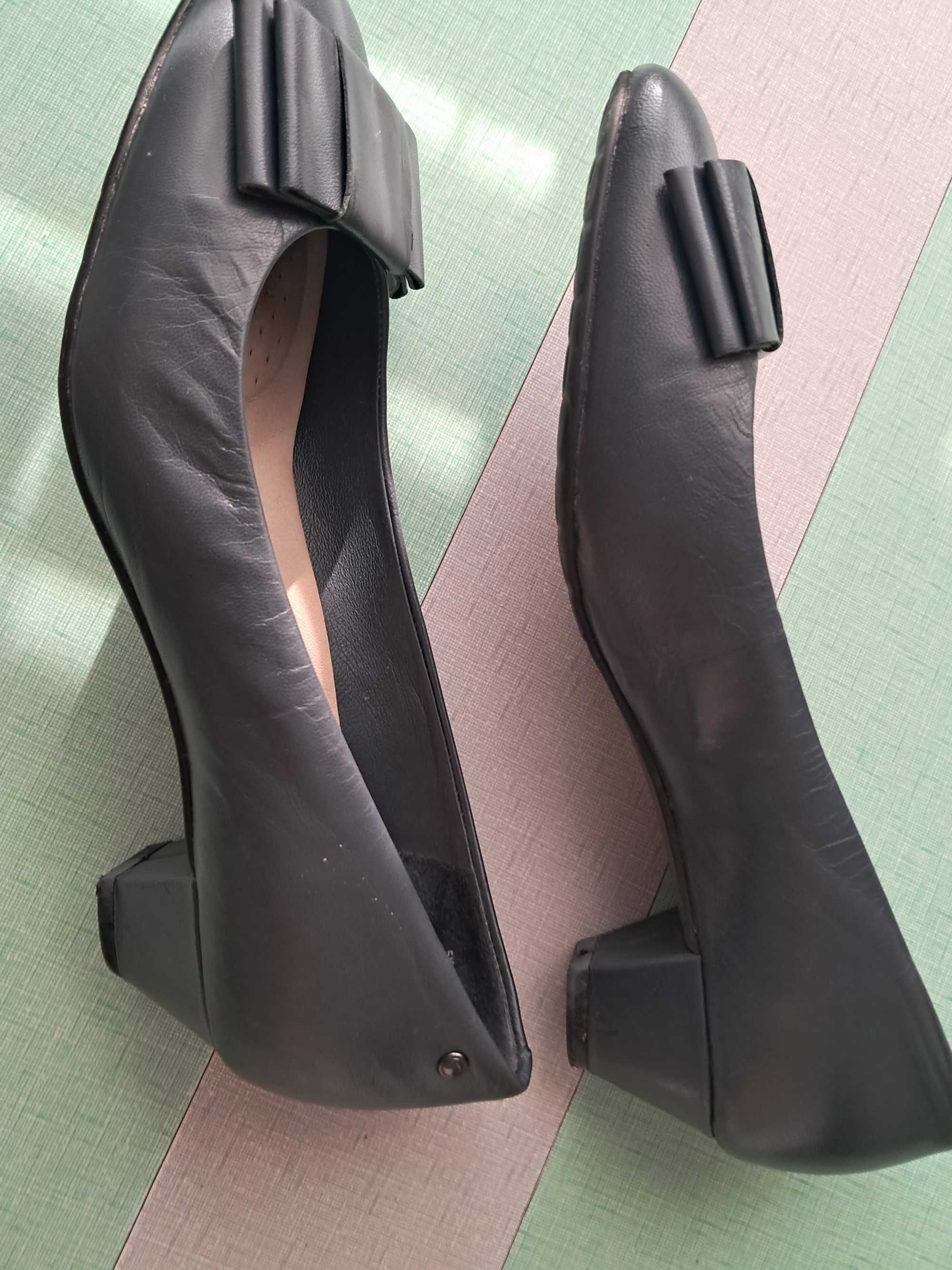 Туфли женские на невысоком каблуке, размер 23 (36)