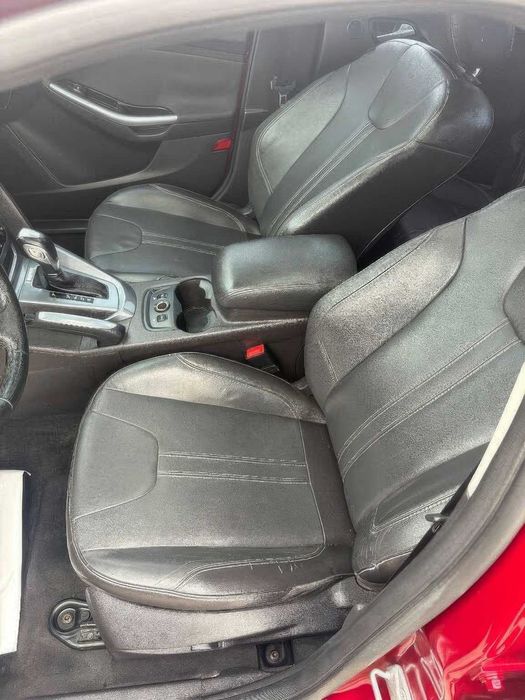 Ford Focus Titanium      2014