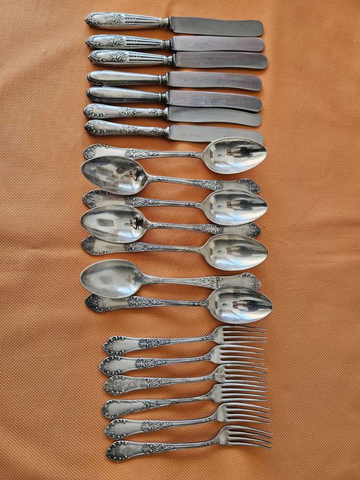 Komplet starych antycznych sztućców Fraget BM Plaque 3x6 styl romanski