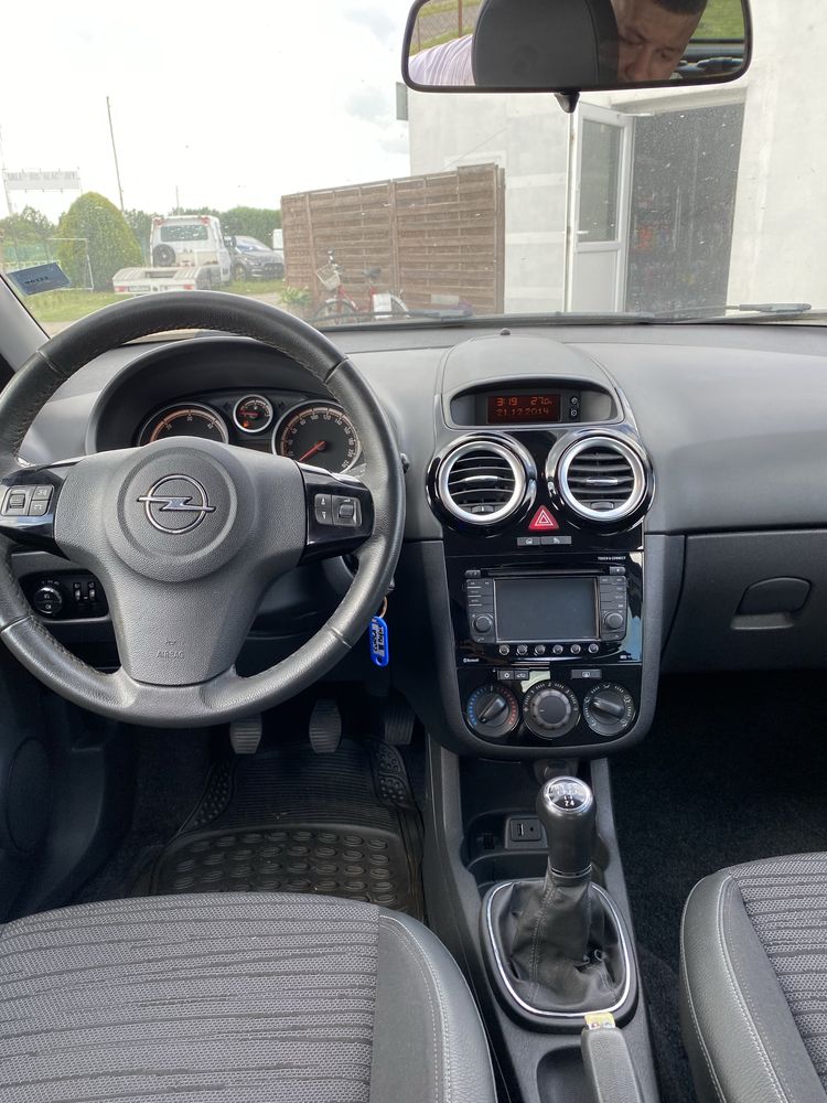 Opel Corsa! 1.3 cdti! Navi! Klima! Hak