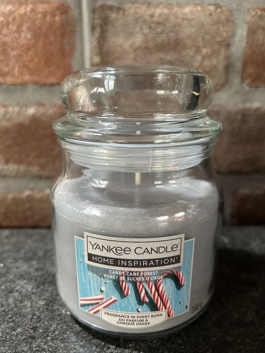 2 Świece w słoju Yankee Candle świąteczne na prezent 340g