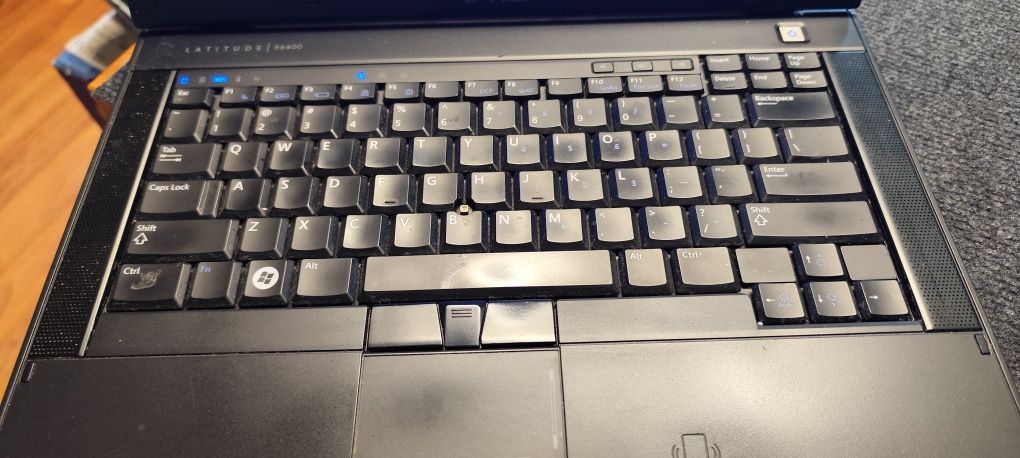 Laptop E6400 Windows 7 + ładowarka