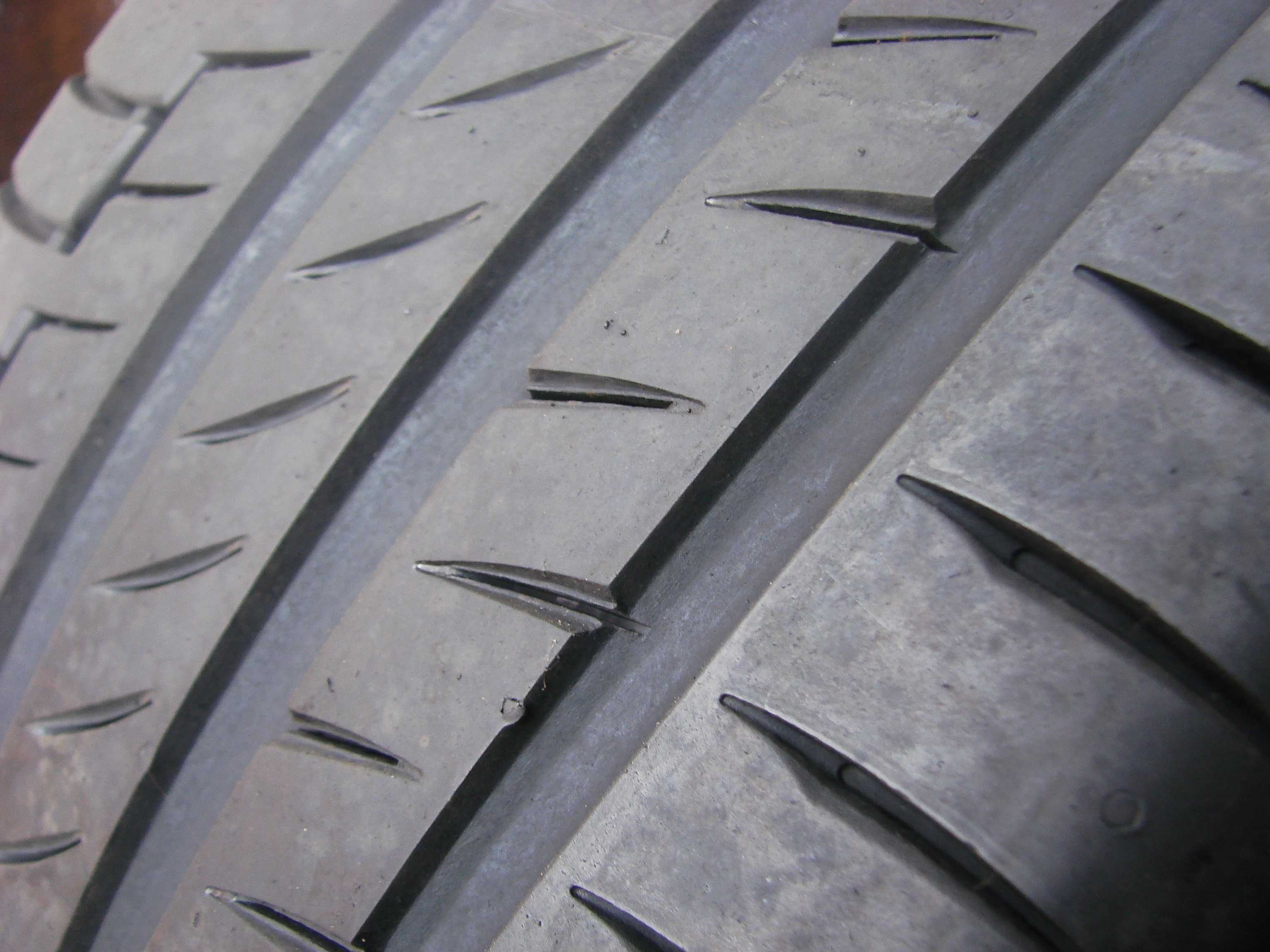 235 50 r 19 Continental 235/50/19
