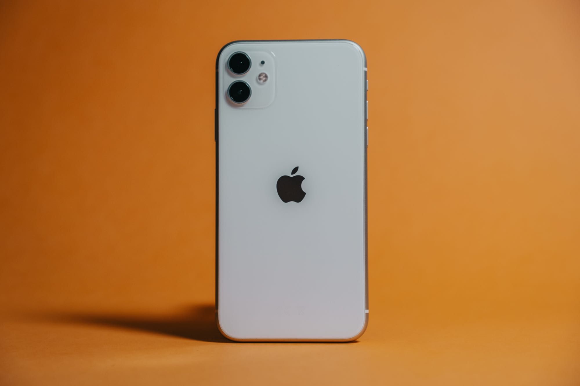 iPhone 11 white 128 gb w stanie idealnym