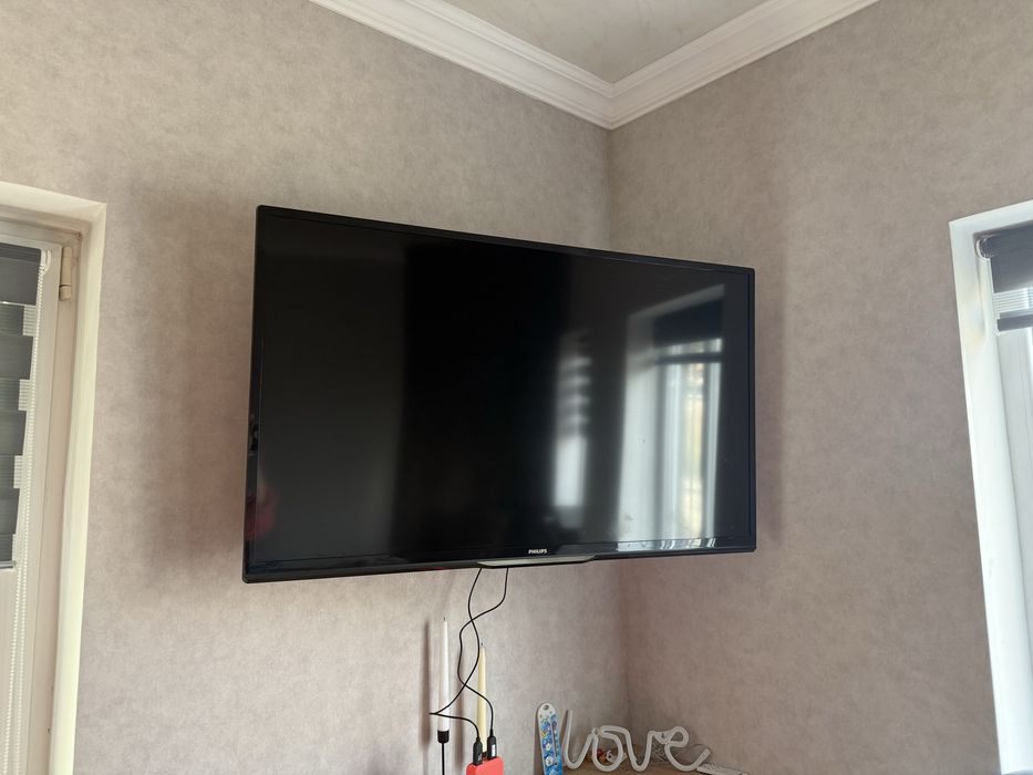 Продам телевизор Philips 48 дюймов