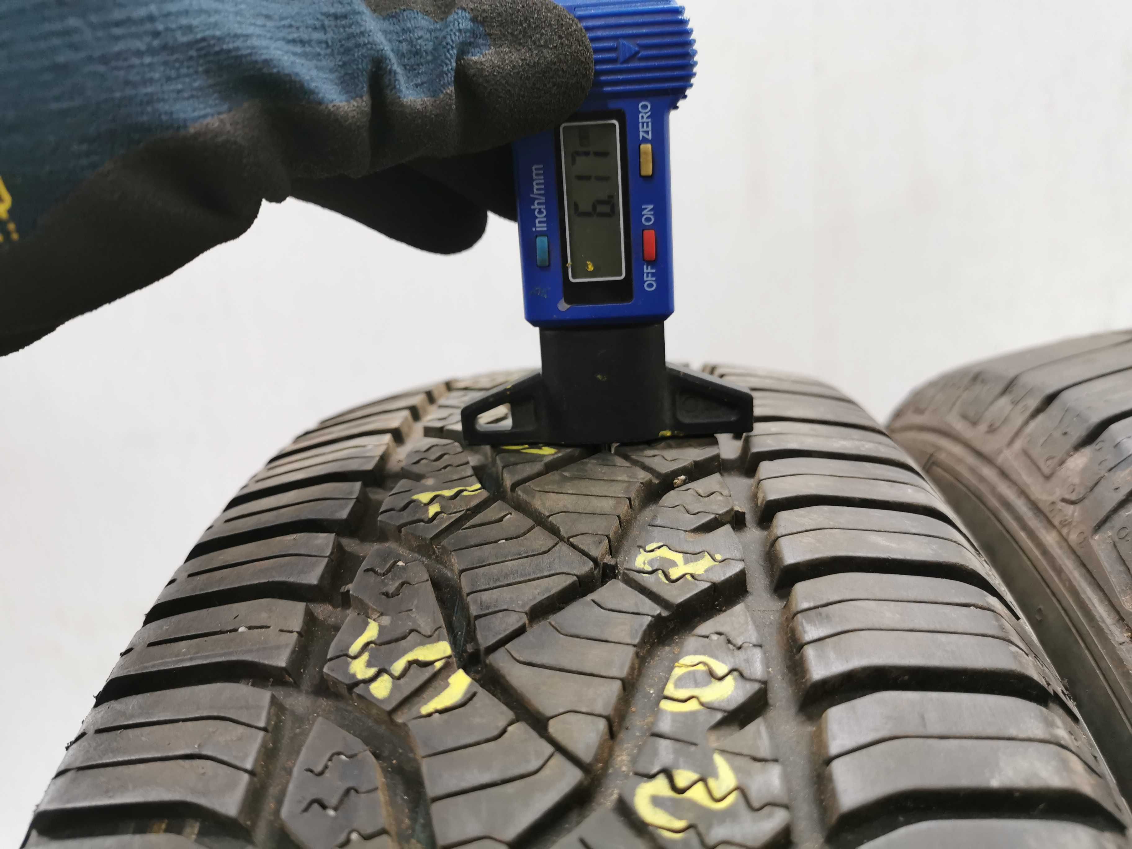 Całoroczne Barum Quartaris 5 185/65r14 86T 2020r N0453
