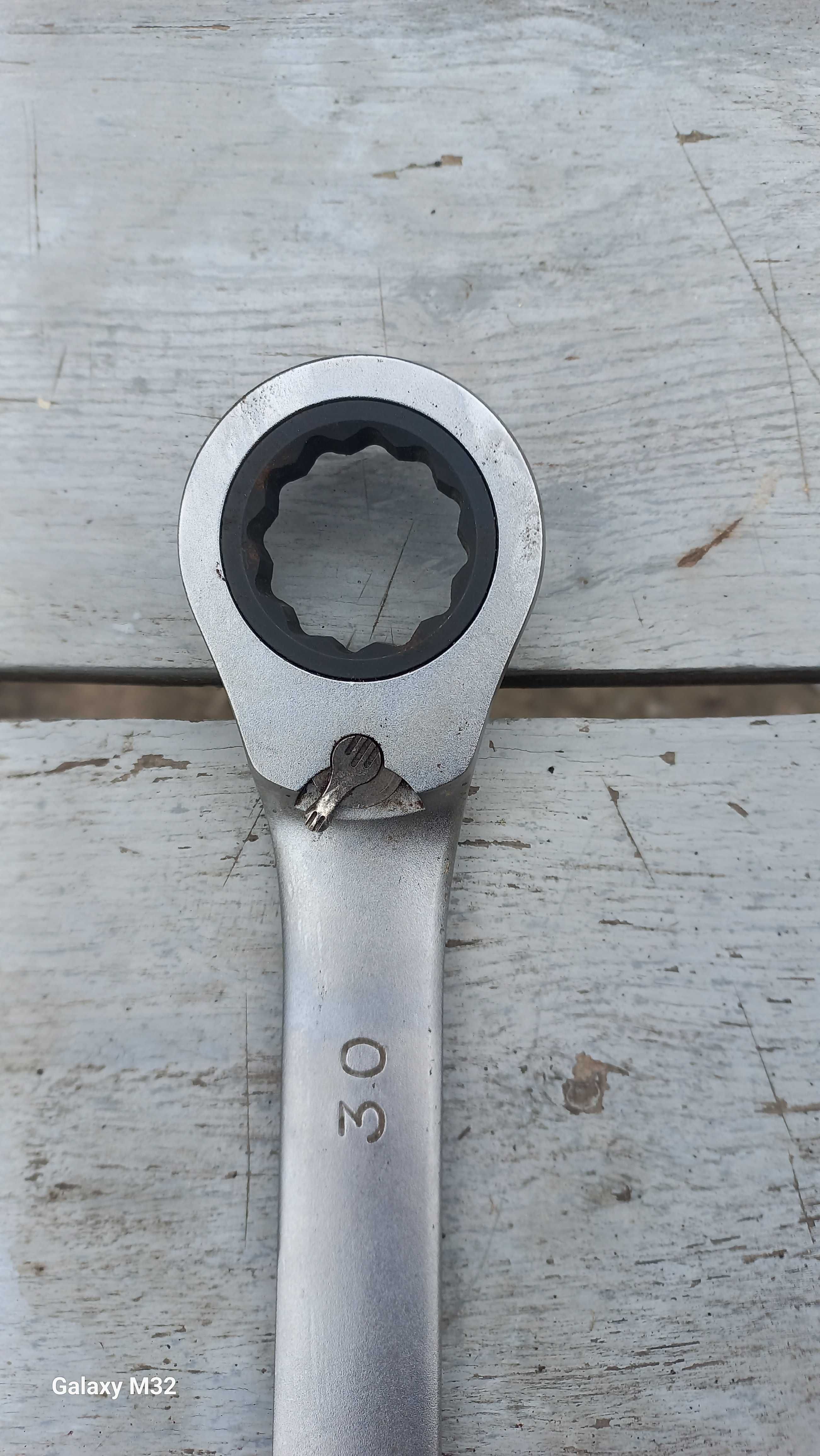 Продам Ключ комбинированный 30 мм Stanley (Стенли) с трещоткой