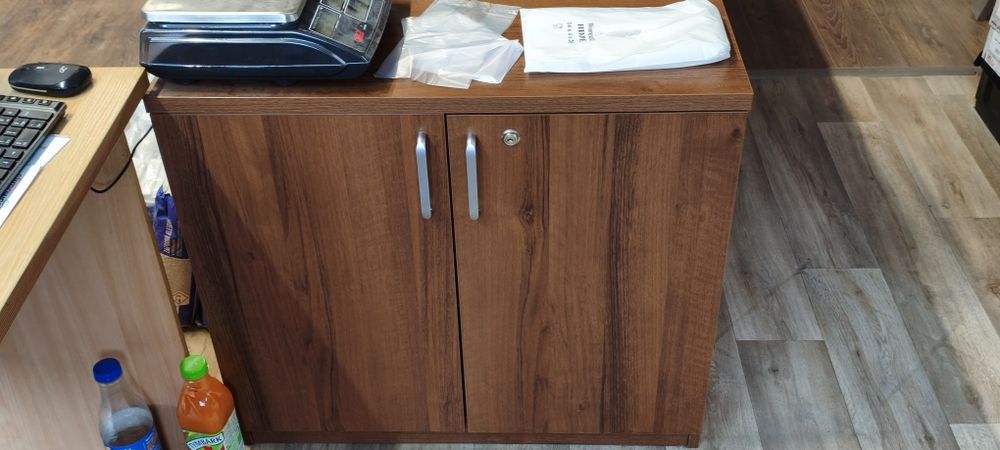 Biurka,szafki, witrynka