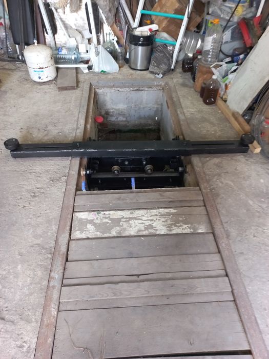 Ямный домкрат гидравлический