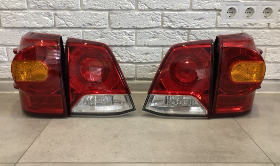 Задние фонари Toyota Land Cruiser 200 2007-2015 рест стопы оптика