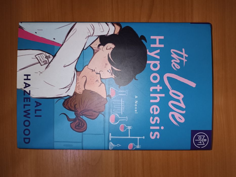 "The Love Hypothesis" та "Love on the Brain" Ali Hazelwood