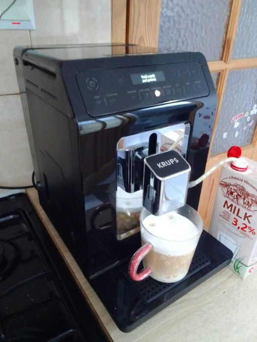 Ekspres do kawy KRUPS EA 89 , tylko 1300 kaw! Zadbany Wawa