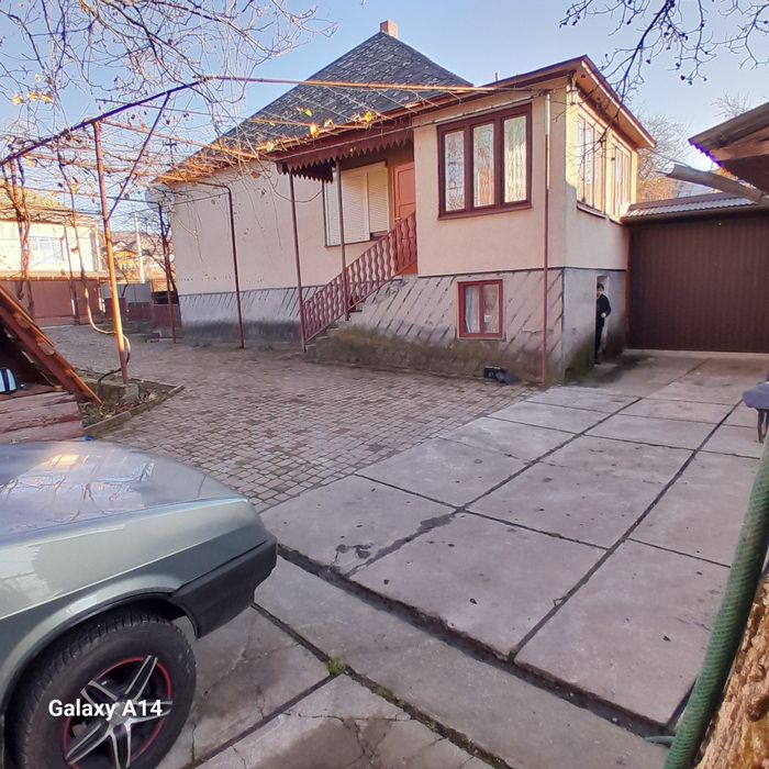 Біля поста гаї по центральній дорозі