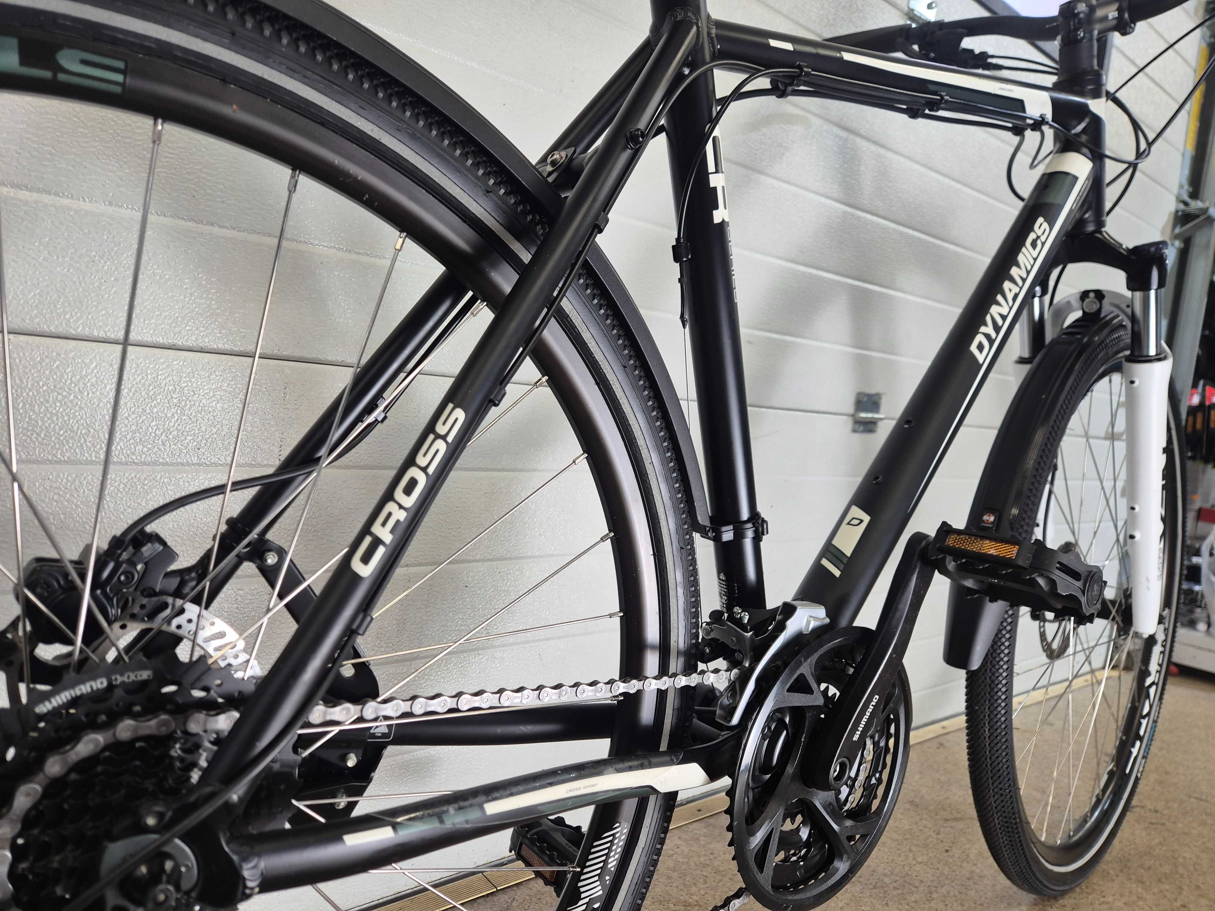 Cross Dynamics cross Gravity r. 58 cm Deore 3x9