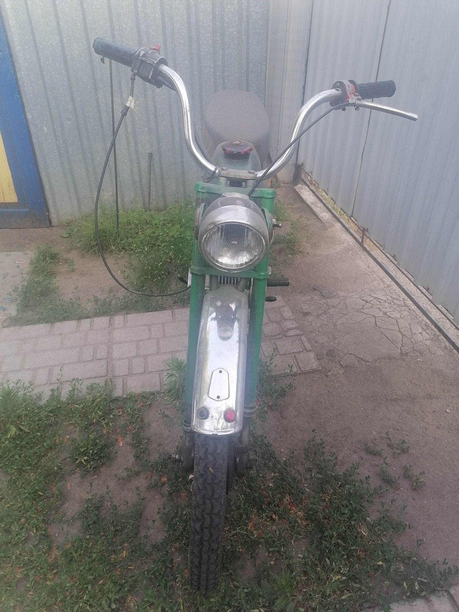 Продам мопед Карпати