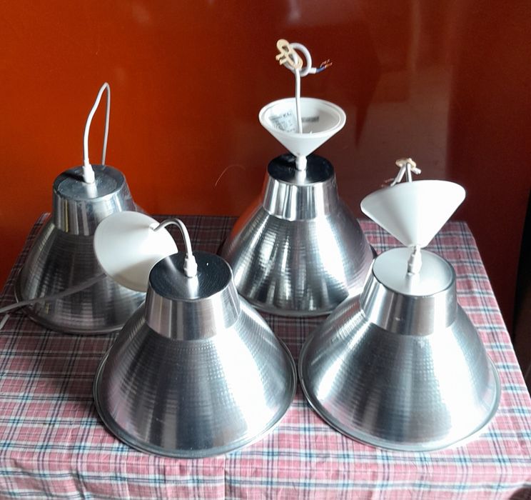 4 candeeiros de teto em metal