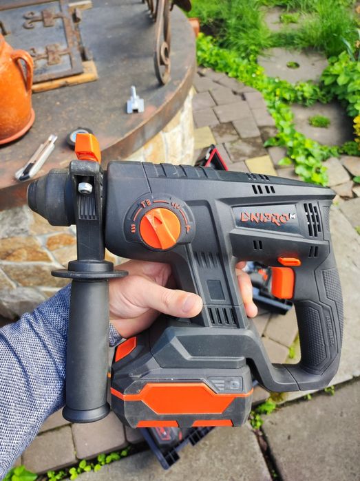 Перфоратор Dnipro-M dhr-200 bc ultra