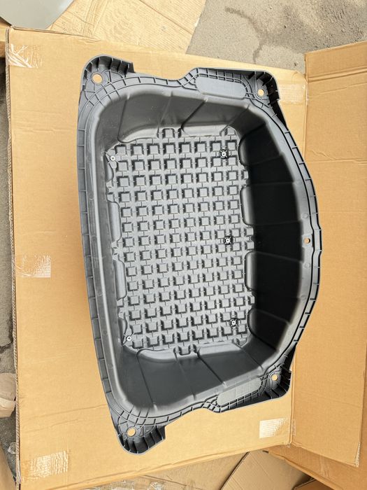Корыто багажника Tesla Model Y 20- 1508656-00-D