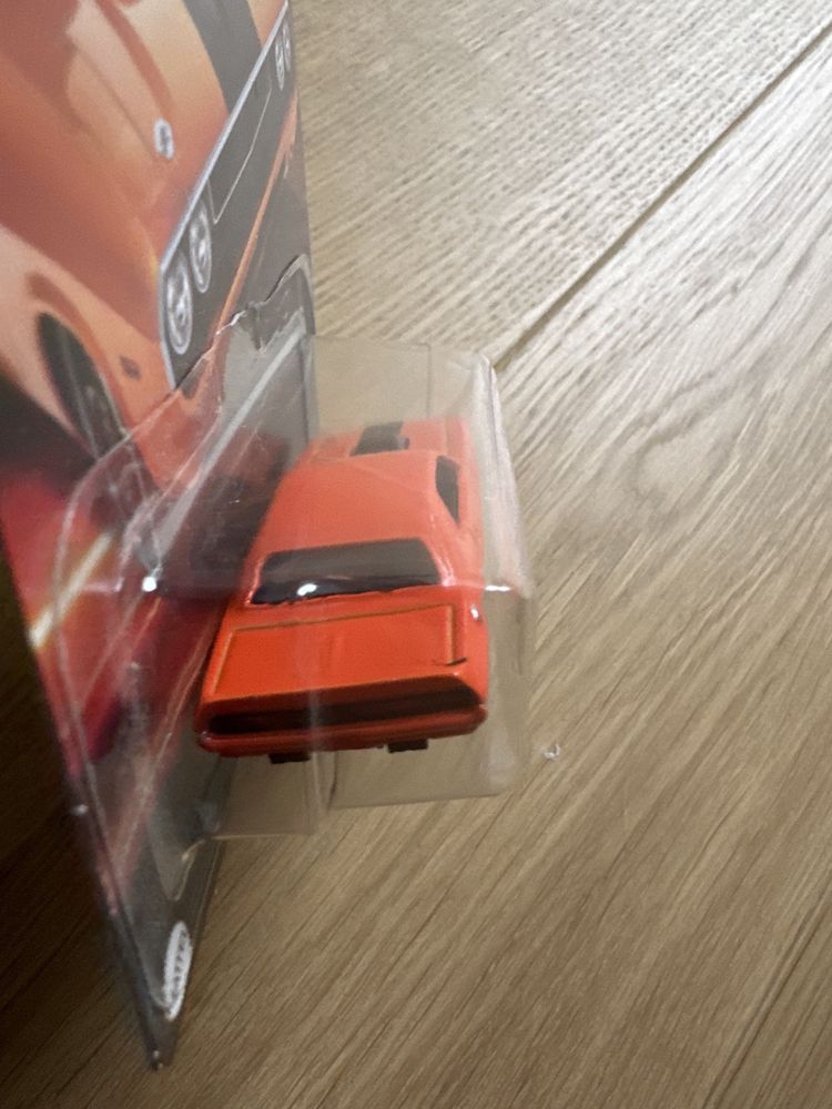 Hot wheels fast and furious Dodge Hemi challenger