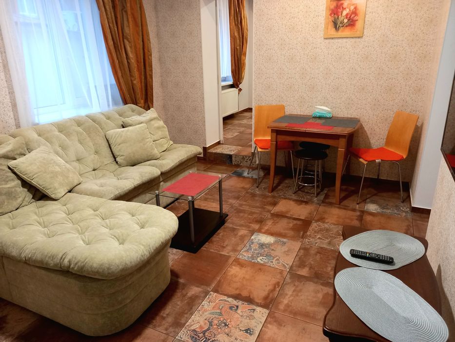 Комфортні апартаменти в центрі Стефані, автономне опаленя