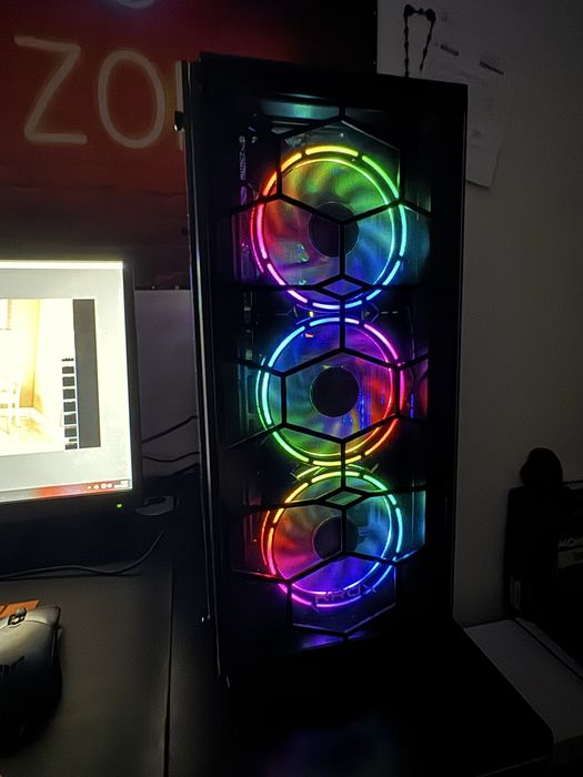 Potężny komputer gamingowy – ASUS RTX 4060 + Ryzen 5 5600X