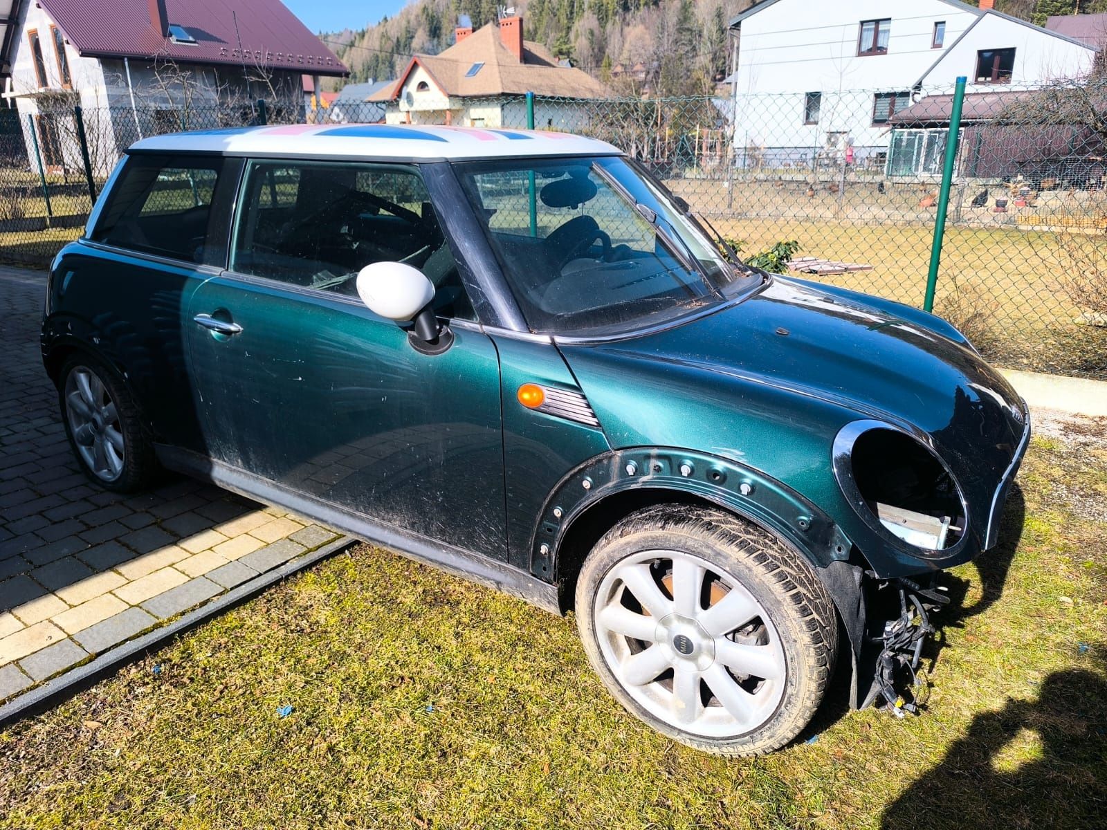 Mini Cooper benzyna, uszkodzony, na części