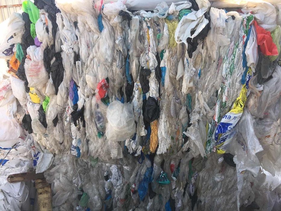 Приймаємо купляємо Пвд плівку кольорову та прозору,надаємо транспорт