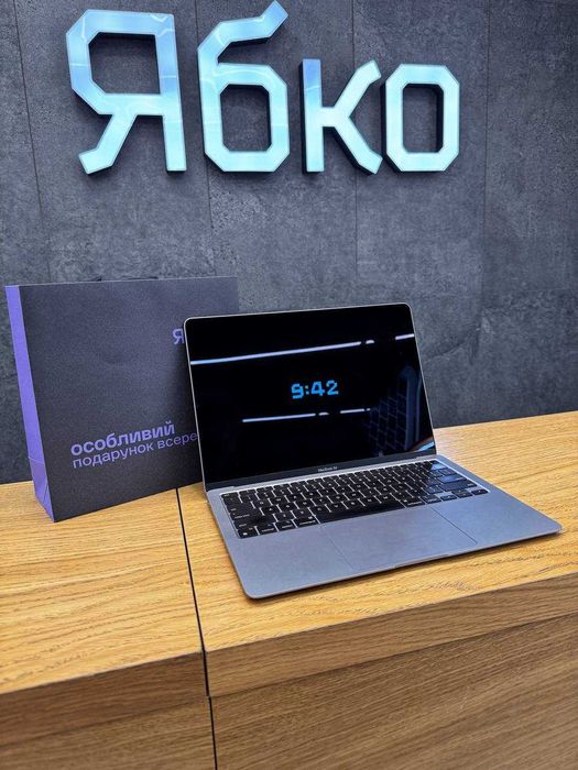 Вживаний MacBook Air 13 Space Gray 256GB М1 (MGN63) 2020