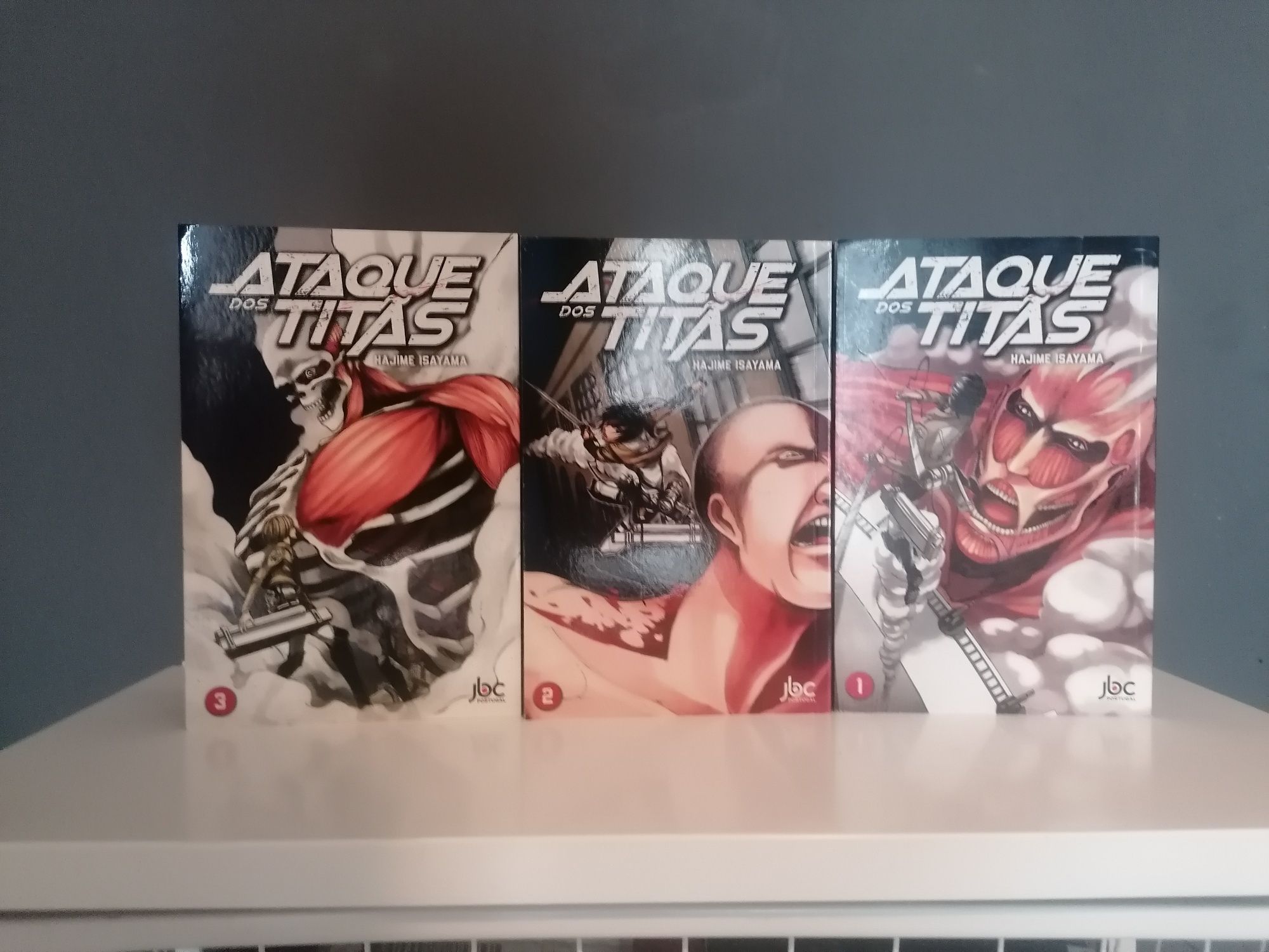 Manga – Attack on Titan (Hajime Isayama)