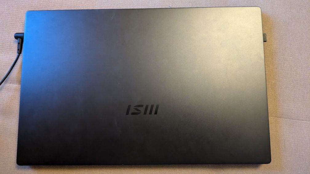 Portátil MSI Modern 15 5500u
