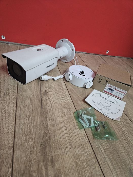 Ukszkodzona Kamera IP Hik Vision  DS-2CD2T26G2-4 monitoring hikvision