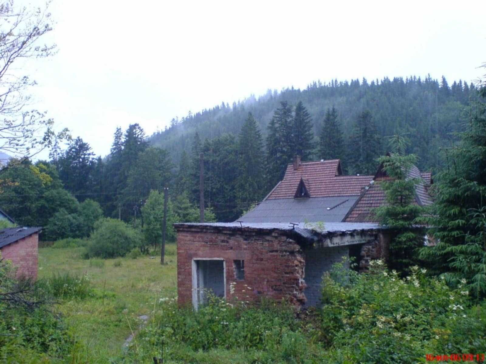 Земельна ділянка з будинком Старий Мізунь