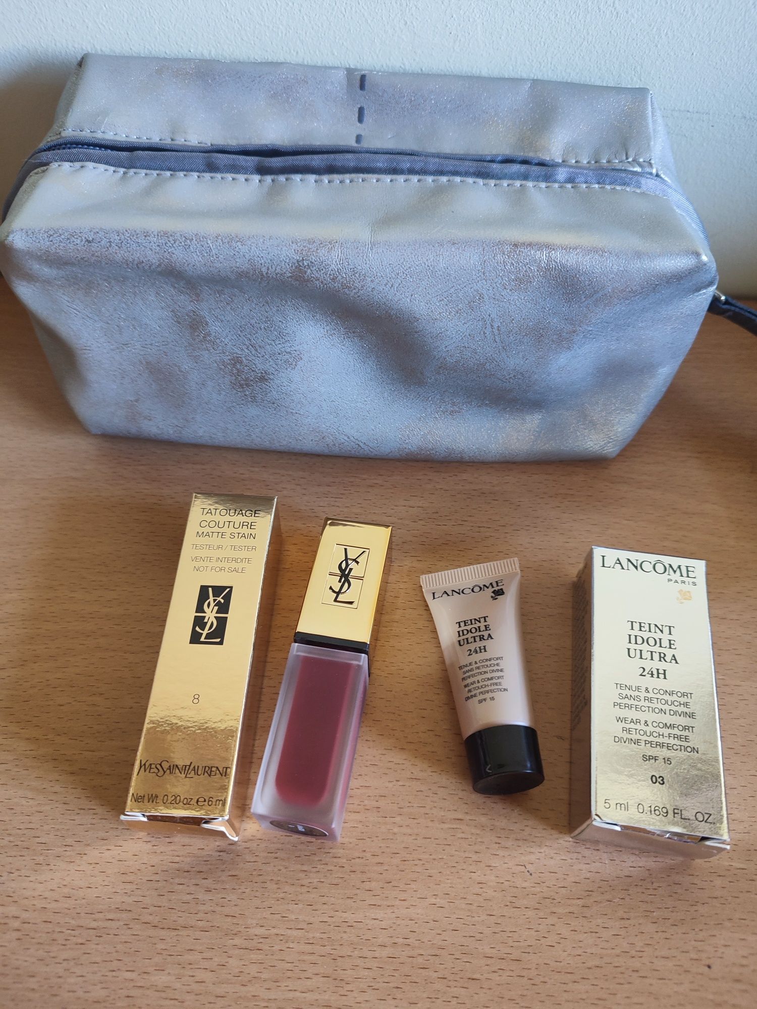 Conjunto de maquilhagem Lancôme e ysl