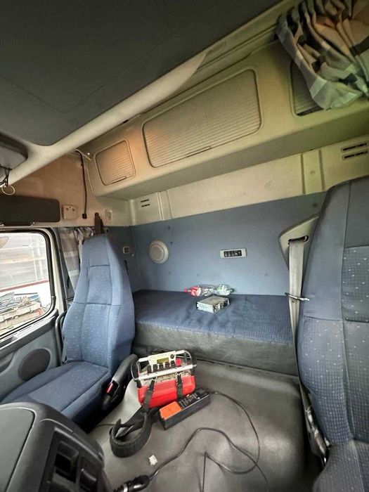 Volvo FM 440, 2008 р. з маніпулятором FASSI, зусиллям 66 т/м