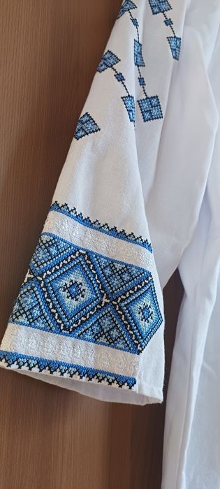 Вишиванка жіноча