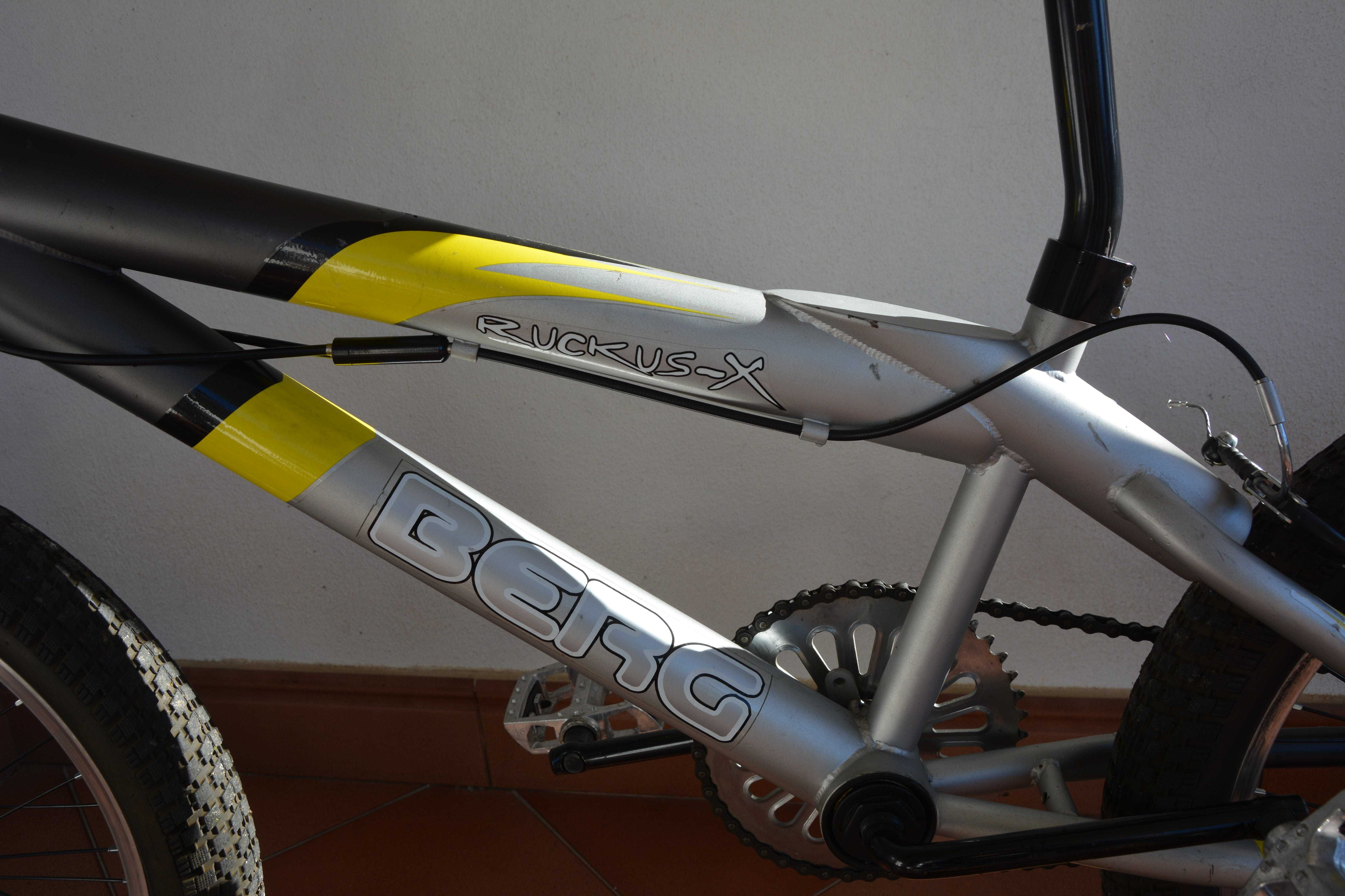 Bicicleta BMX como nova