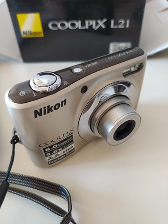 Nikon Coolpix L21 + dwie karty pamięci + pokrowiec, stan bardzo dobry