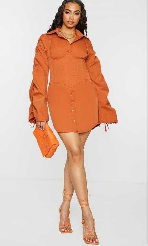 Стильне плаття -сорочка з корсетом  PrettyLittleThing