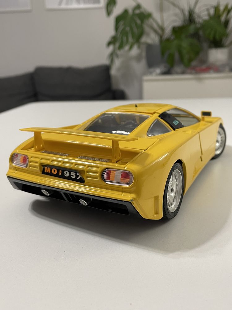 Model Bugatti EB110 1/18 Bburago 1:18 żółte odbiór Koszalin