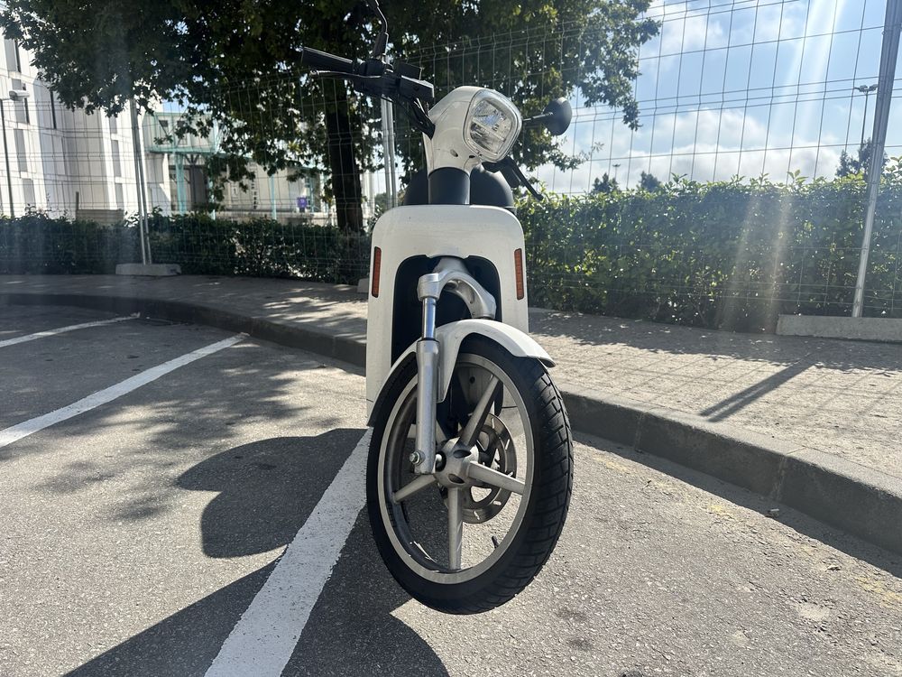 Askoll ES eletrica Motociclo equivalente 125cc