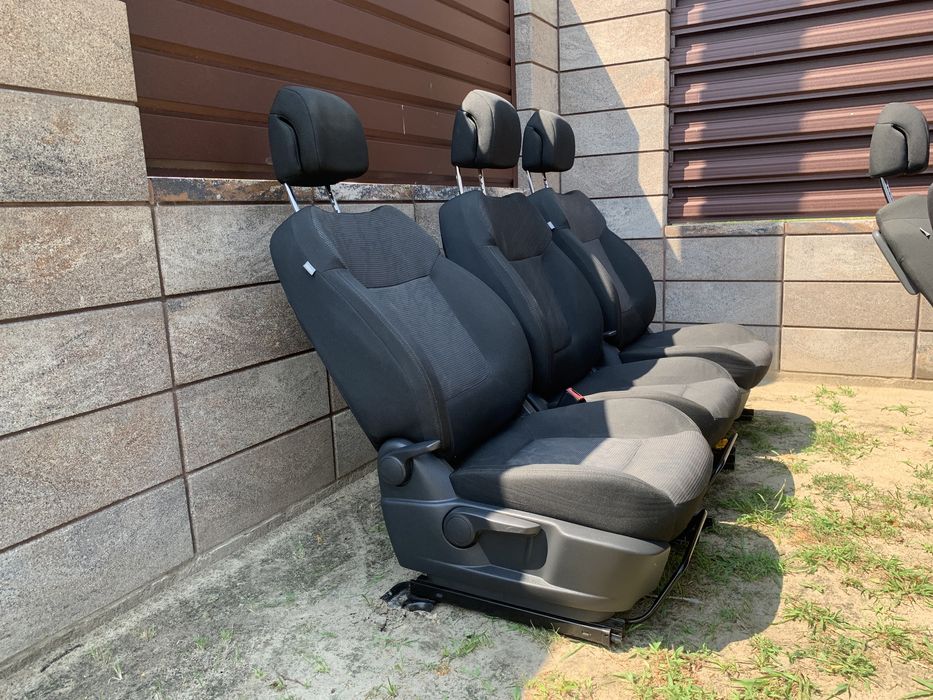 Передні сидіння Пежо 3008 5008 ,Сидушки Пежо ,Сидіння  буса