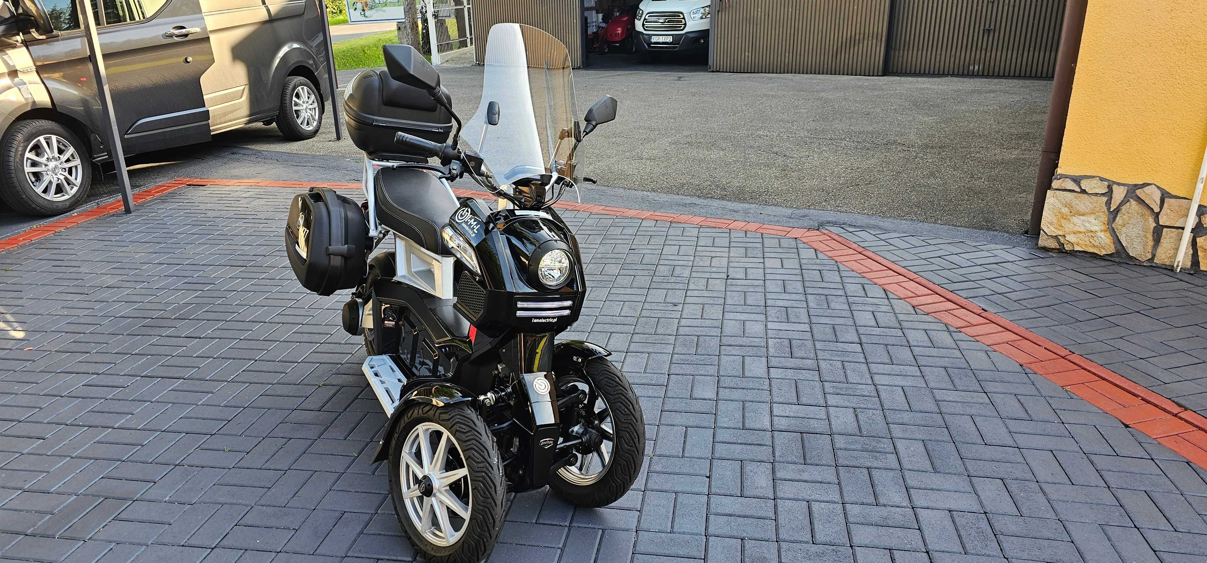 Skuter Motocykl elektryczny ITANK 2x bateria , - 3 Kufry,Nowy 300 km