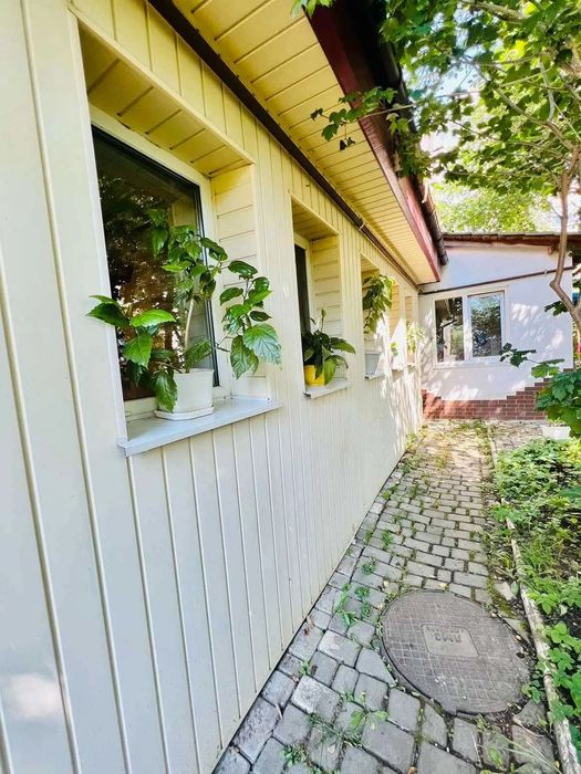 Оренда! 2 кімнатна з індивідуальним опаленням поруч парку Шевченка!